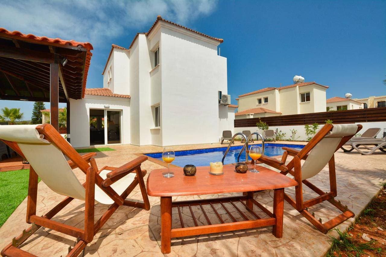 Foto 11 von 46: Villa with Private Pool