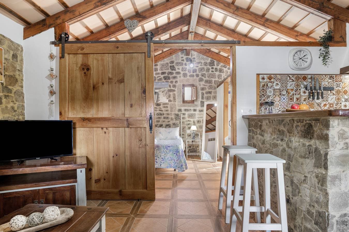 Foto 13 von 29: Ferienhaus 'Alfonso' mit Gemeinschaftspool, WLAN und Klimaanlage