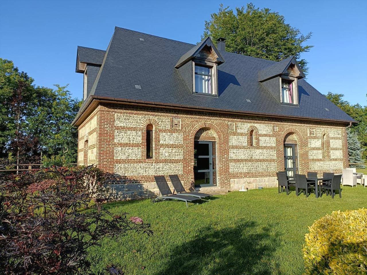Foto 6 von 33: Three-Bedroom House