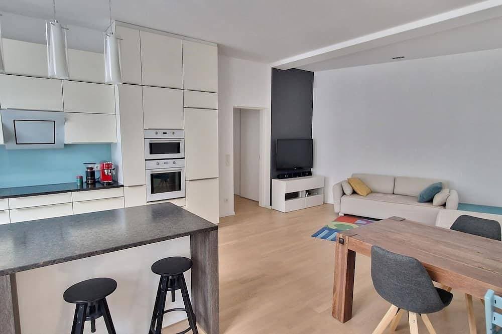 Foto 12 von 19: Moderne ca. 100 m² Altbauwohnung in zentraler Hofruhelage!
