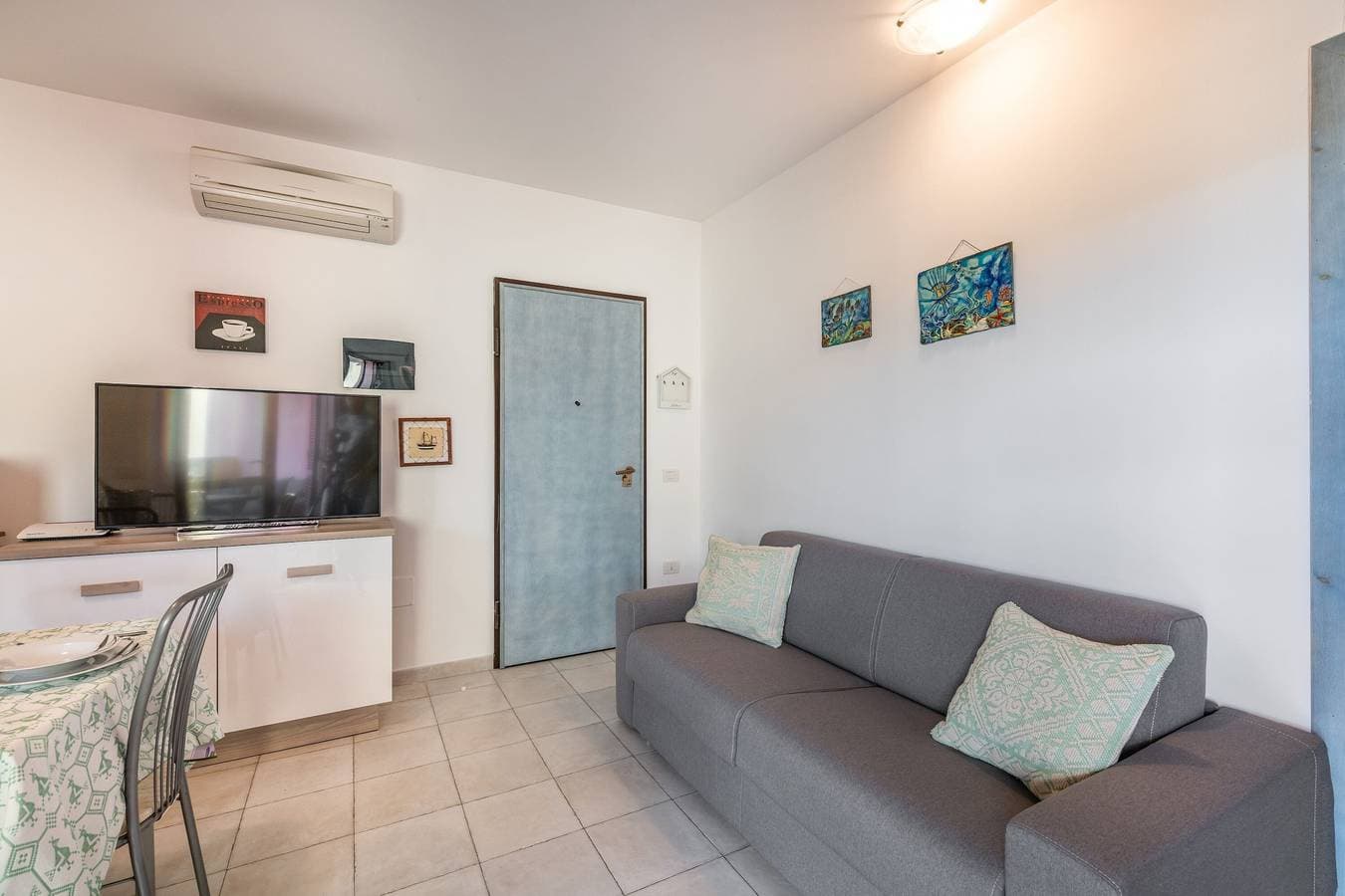 Foto 10 von 33: Ferienwohnung 'Isabel' mit Gemeinschaftspool, WLAN und Klimaanlage