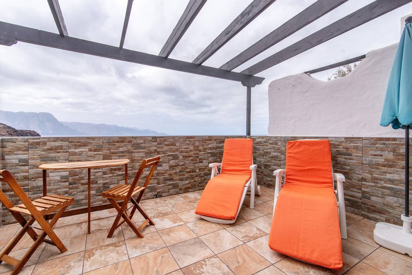 Foto 12 von 33: Ferienhaus "Faro de Sardina Frente al Mar" mit Meerblick, Pool und WLAN