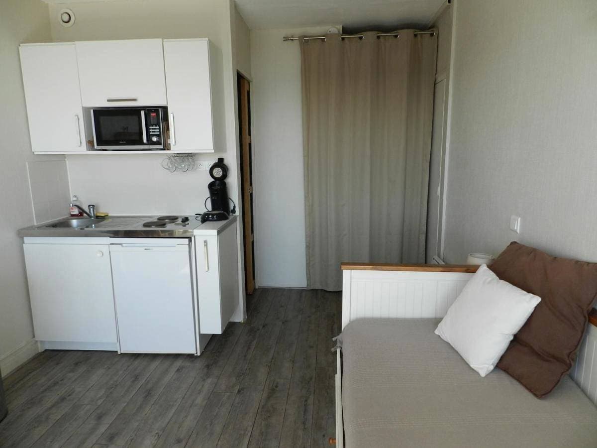 Foto 4 von 31: One-Bedroom Apartment