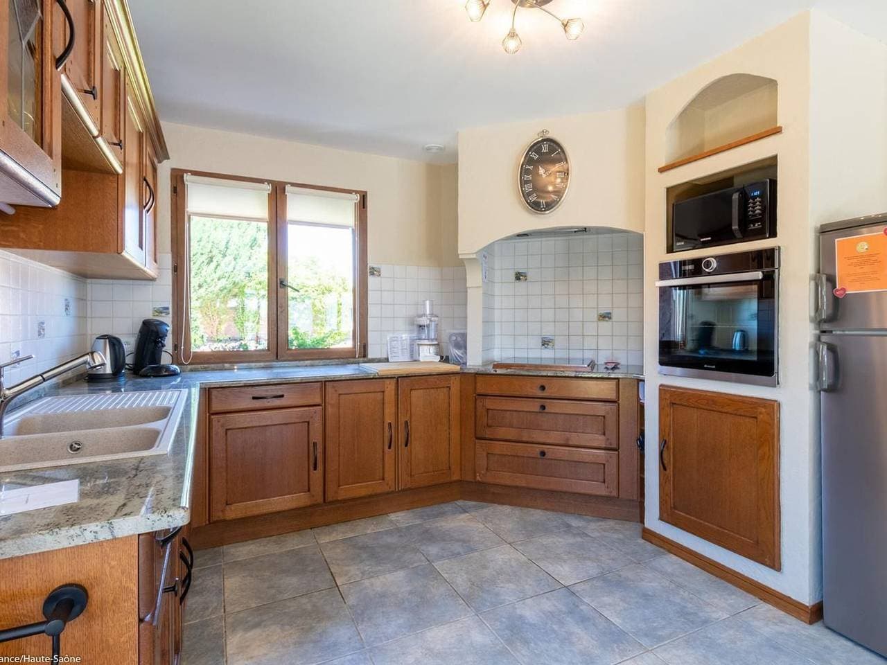 Foto 11 von 35: Moderner Komfort in den Südvogesen mit Pool und Jacuzzi