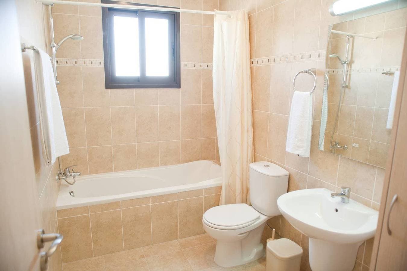 Foto 11 von 21: Ferienwohnung für 4 Personen mit Pool