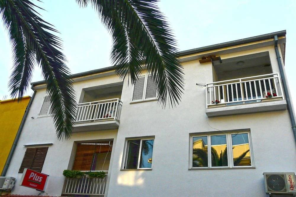 Foto 4 von 12: Studio Appartement mit Balkon und Meerblick Drvenik Donja vala, Makarska