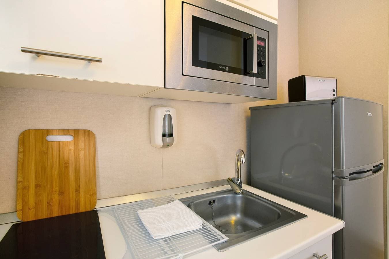Foto 6 von 35: Ferienwohnung 'Dreams' mit Meerblick, Gemeinschaftspool und WLAN