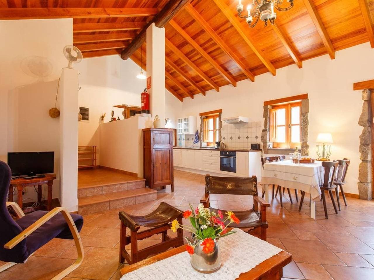 Foto 2 von 23: Komfortables Ferienhaus mit privatem Pool und id