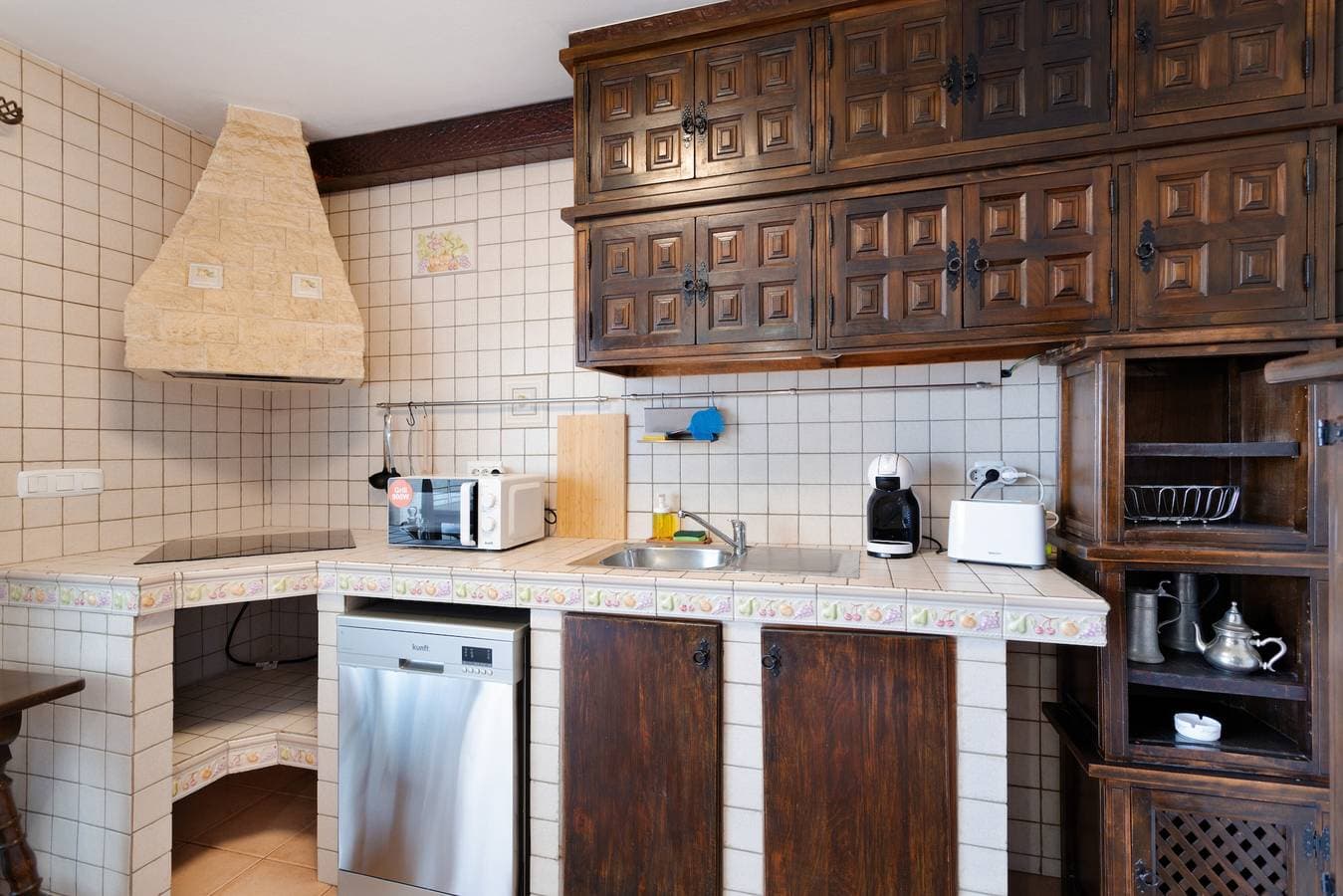 Foto 12 von 27: Ferienhaus 'Apartamento Fani N1' mit privater Terrasse, WLAN und Klimaanlage