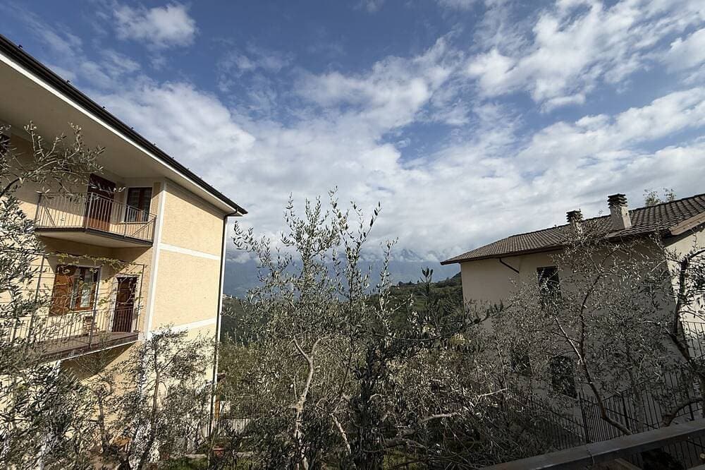 Foto 11 von 30: Voiandes balcony apartment garden and pool