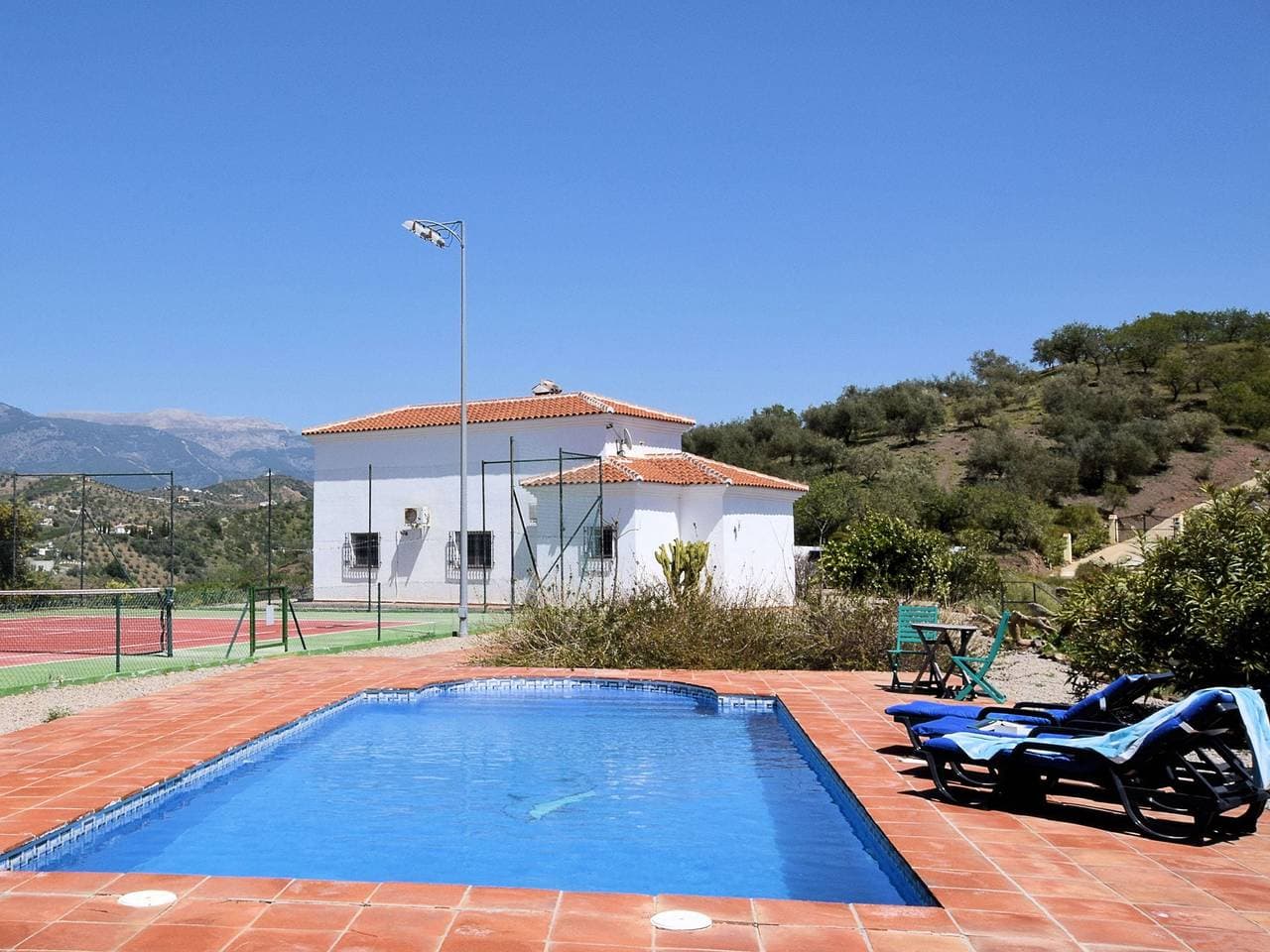 Foto 8 von 40: Villa mit Blick auf das Mittelmeer