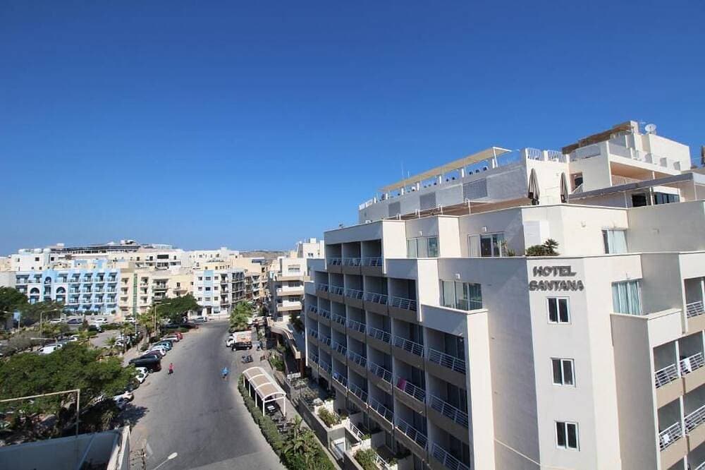 Foto 11 von 19: Modern apartment located in the center and located minutes from all attractions.