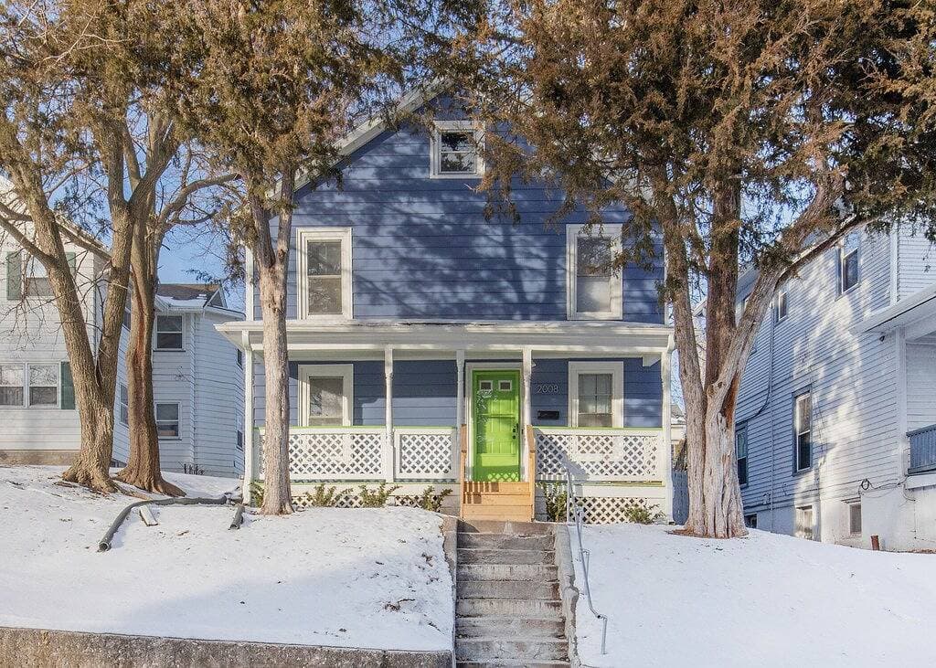 Foto 13 von 13: Great Location Great Value! 4 bedroom 2 full bath home in East Village