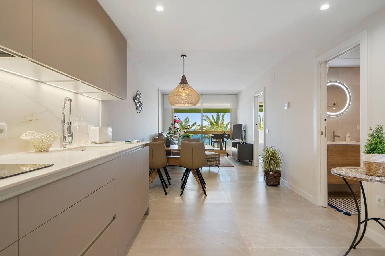 Foto 10 von 28: Ferienwohnung 'Pelicano' mit Meerblick, WLAN und Klimaanlage
