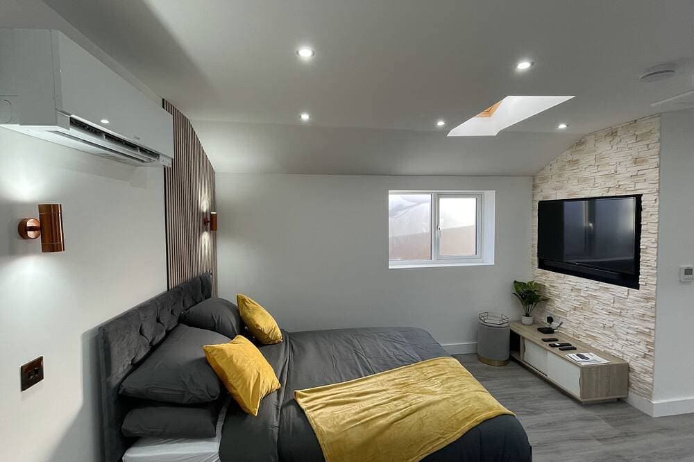 Private Luxury By The Sea 1