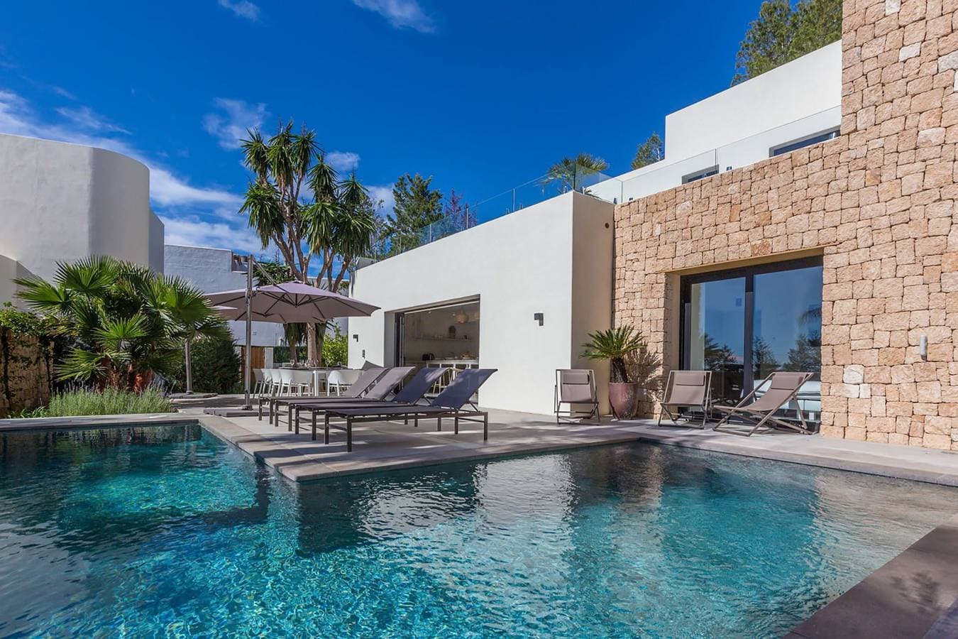 Foto 5 von 36: Villa für 10 Personen mit Garten