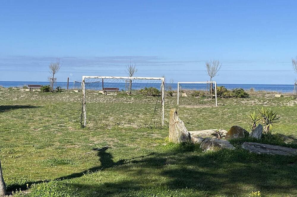 Foto 11 von 15: Duplex climatisé en bord de mer avec terrasse, jardin et parking, à 20m de la plage et commerces à pied
