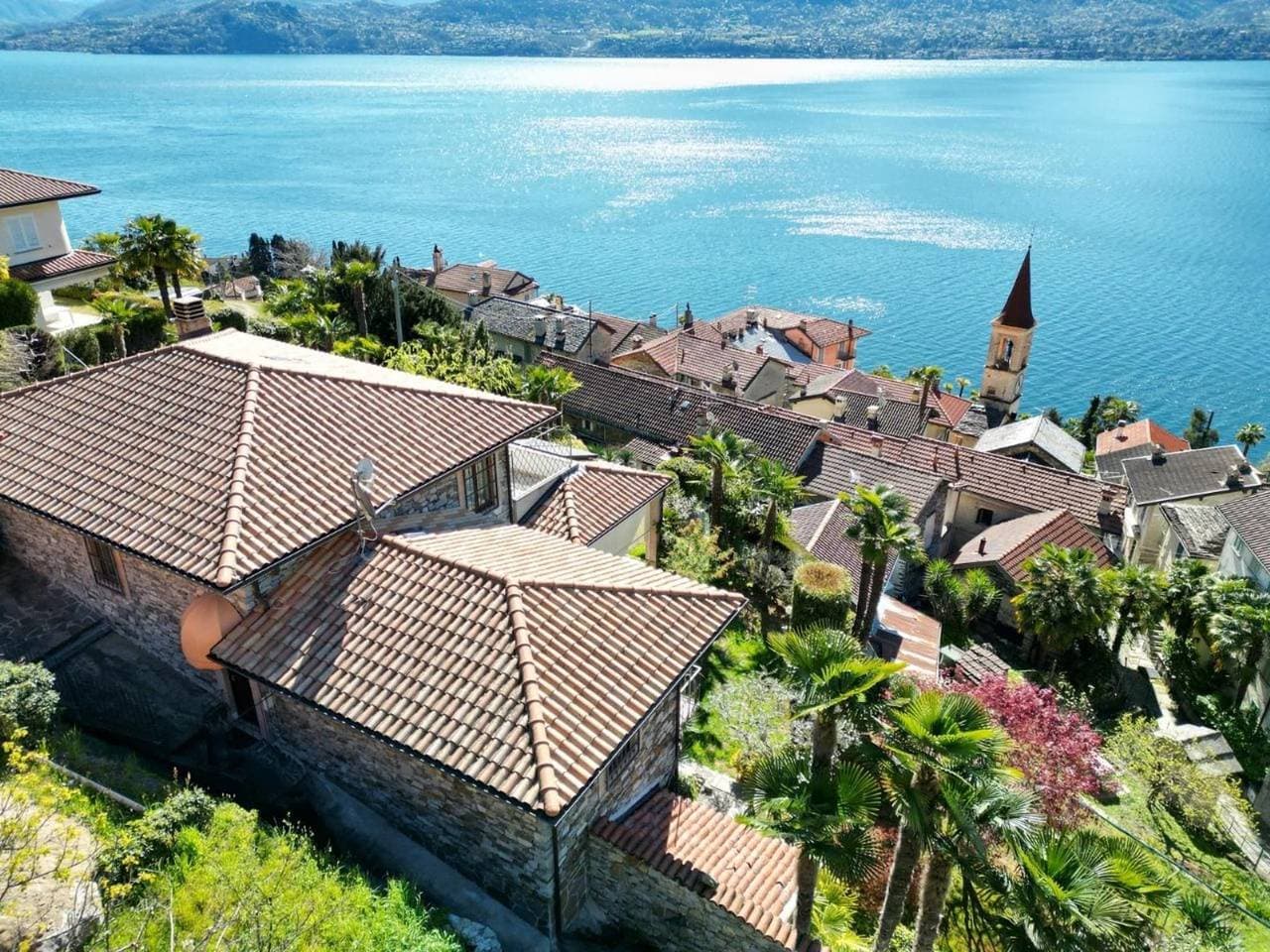 Übernachten Sie in Seenähe mit Panoramablick 1