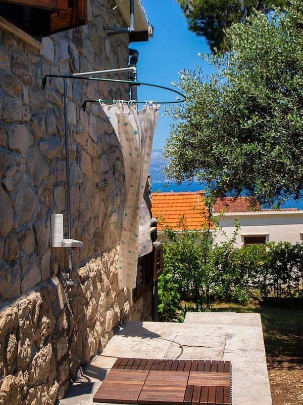 Foto 9 von 34: 2-Zimmer-Haus mit Terrasse und Meerblick Postira, Brac K-6052