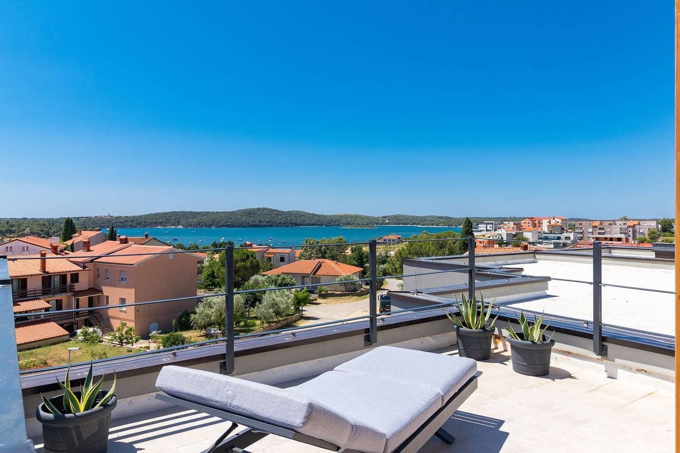 Foto 2 von 25: Penthouse Sax with Sea View