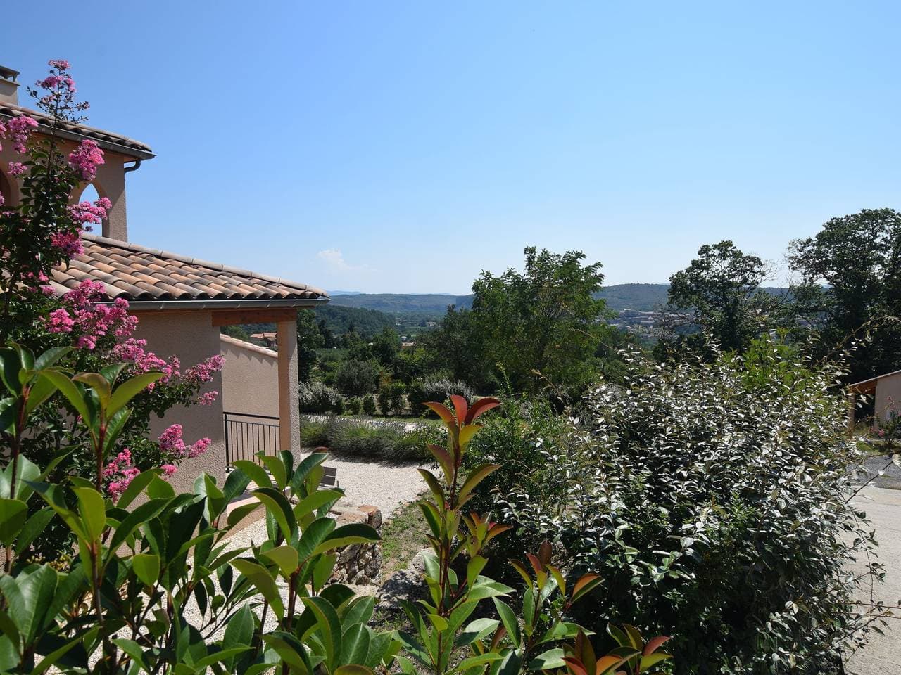 Foto 13 von 70: Villa in Joyeuse mit Pool & Geschichte