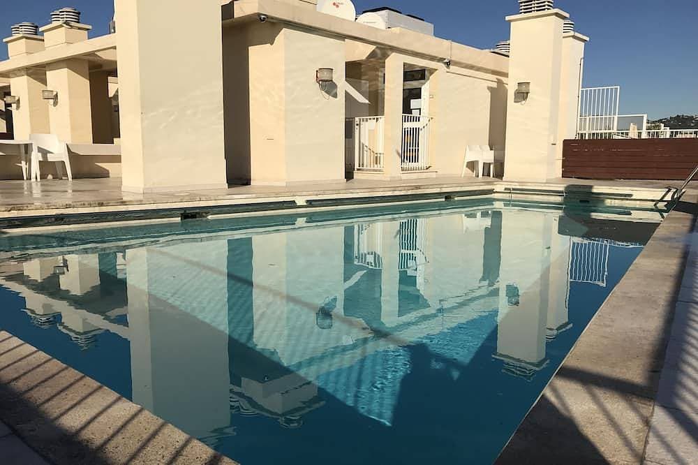 Foto 11 von 12: Royal Promenade: Studio Golden Square mit Pool