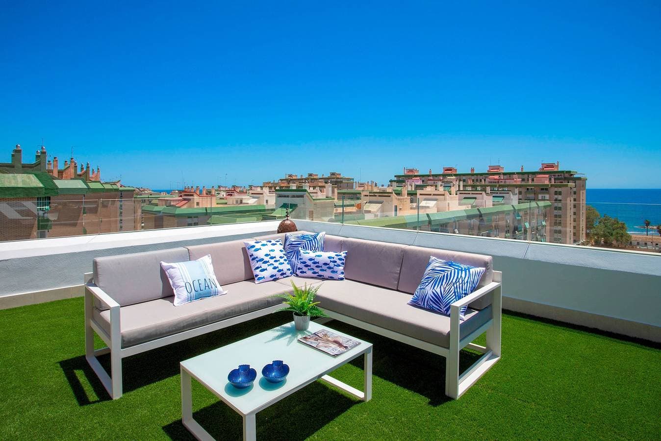 Foto 4 von 19: Spectacular 3 Bd penthouse with parking and sea views terrace. Elcano Terrace