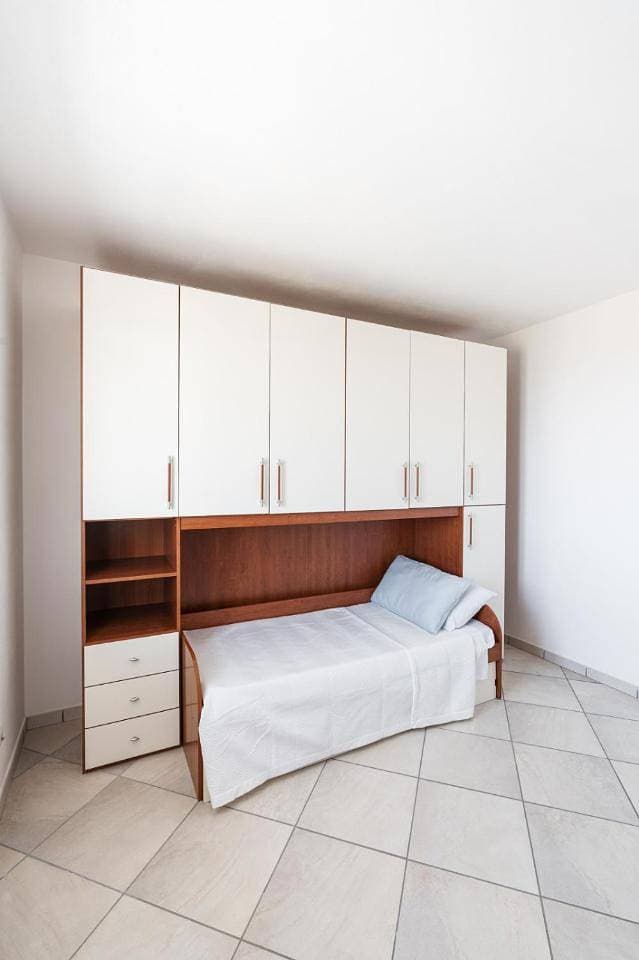 Foto 13 von 27: Two-Bedroom Apartment