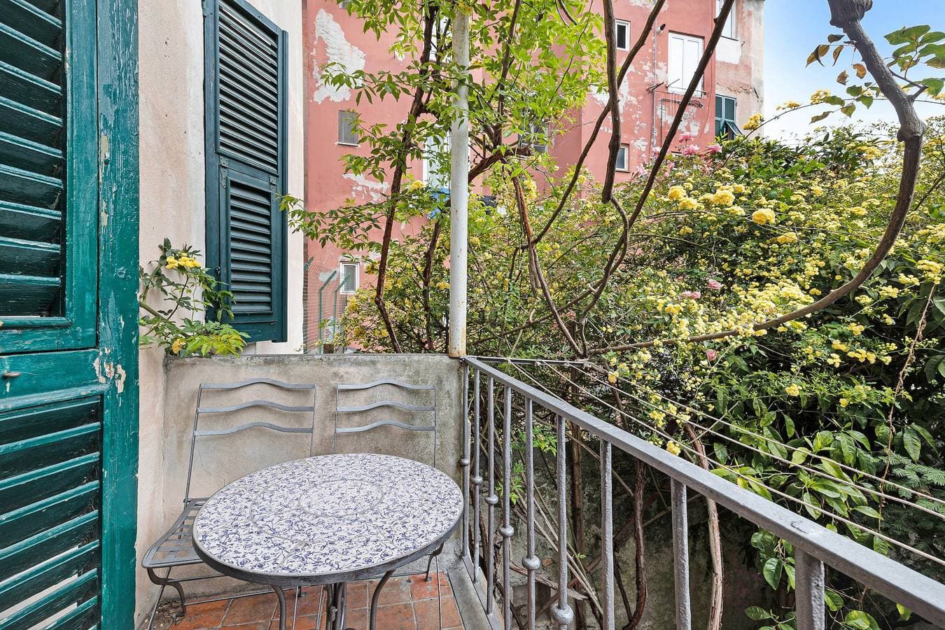 Foto 11 von 13: Haustierfreundliche Ferienwohnung Monolocale Isotta mit Bergblick, Balkon und WLAN