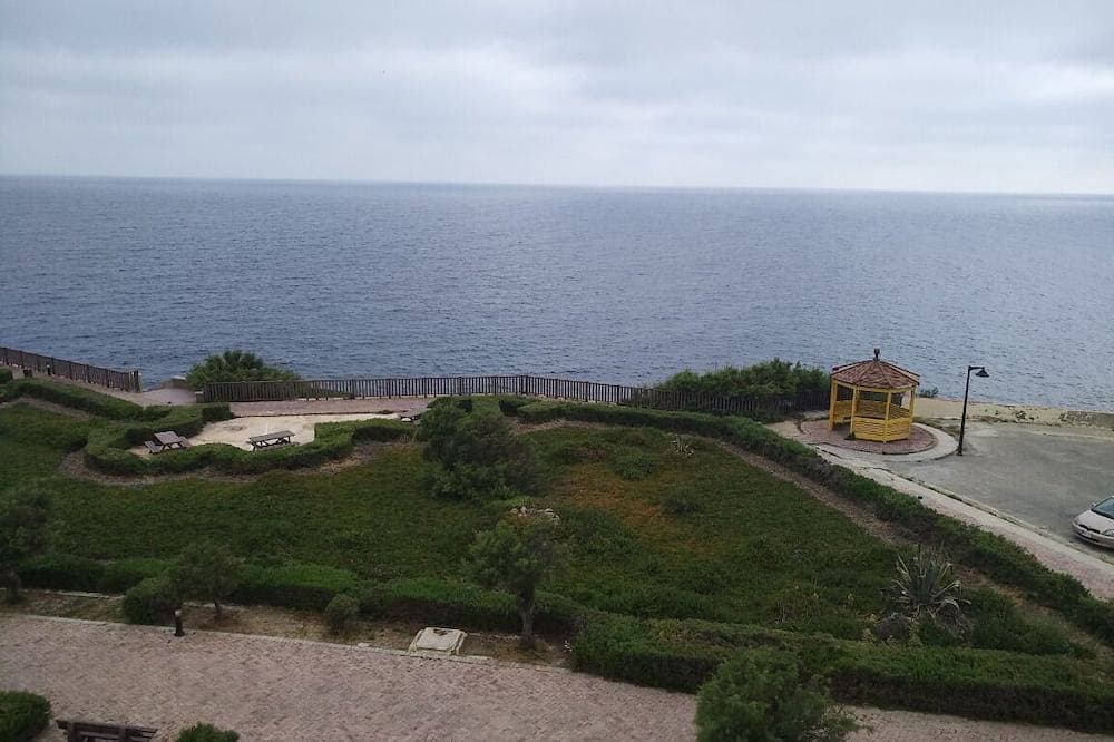 Foto 13 von 13: Exquisite new - Air conditioned and seafront