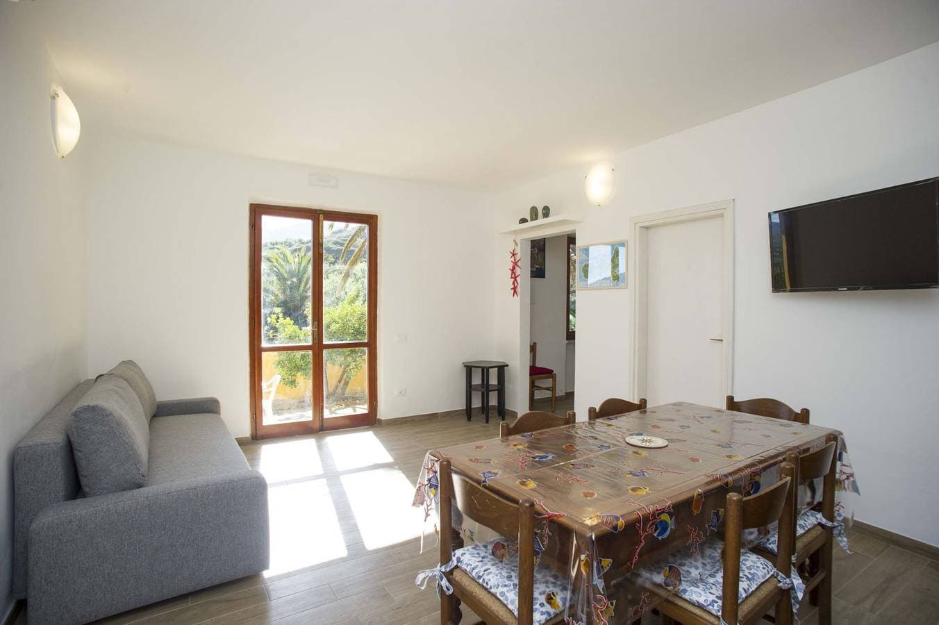 Foto 11 von 25: Ferienwohnung für 4 Personen mit Garten