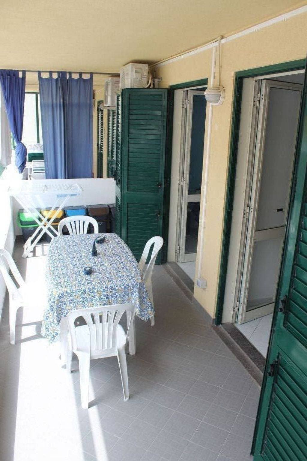 Foto 5 von 23: Charmantes Apartment mit Terrasse nahe Strand & Nachtleben