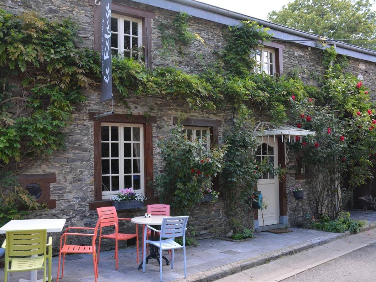 Holiday home in Bièvre near town center 1