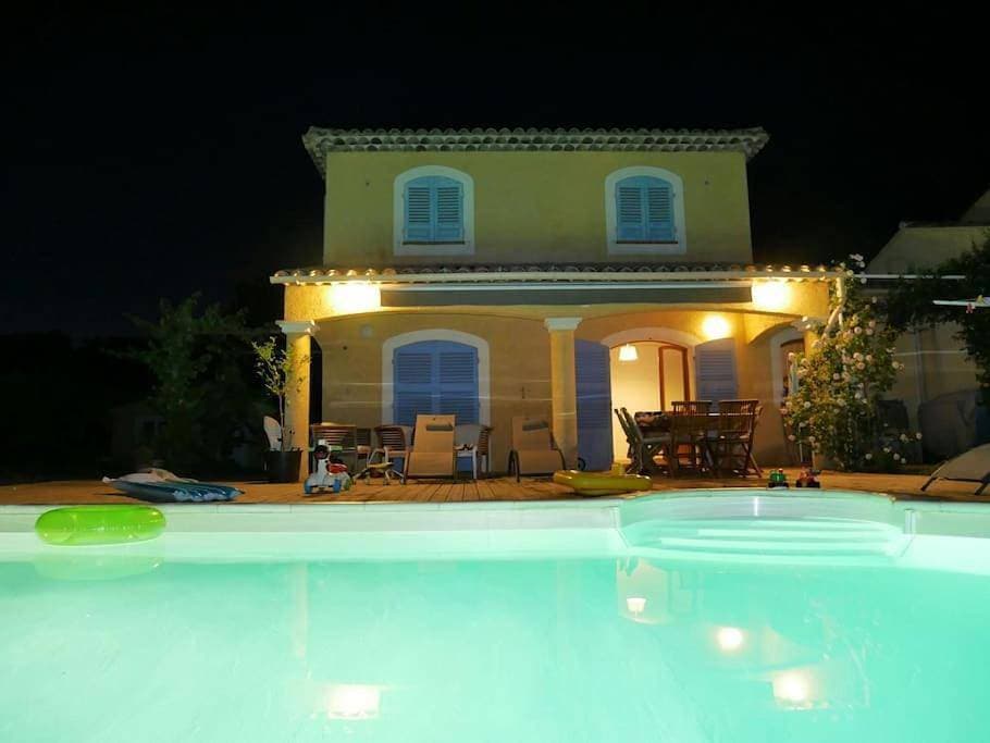 Foto 9 von 12: Villa