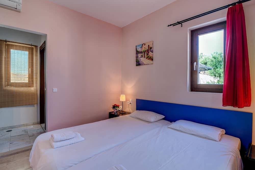 Foto 2 von 19: Makrigialos: Athena Villa mit 3 Schlafzimmern, private Pool, Meerblick, Wifi