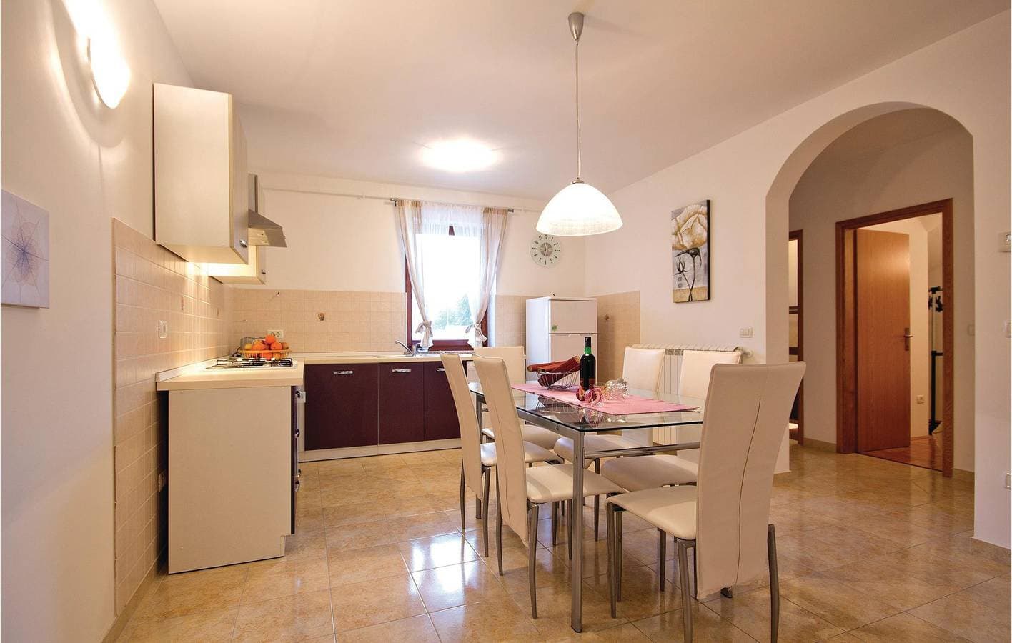 Foto 12 von 28: Gemütliche 2-Zimmer-Wohnung mit Terrasse, in der Nähe des Strandes Havajka