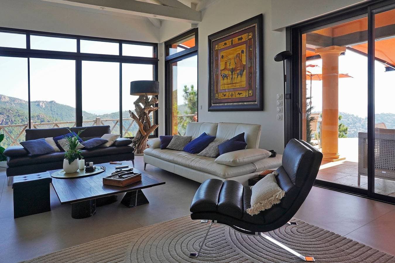 Foto 11 von 25: Côte d’Azur pur: Exklusive Villa mit Pool und einem Meerblick zum Träumen