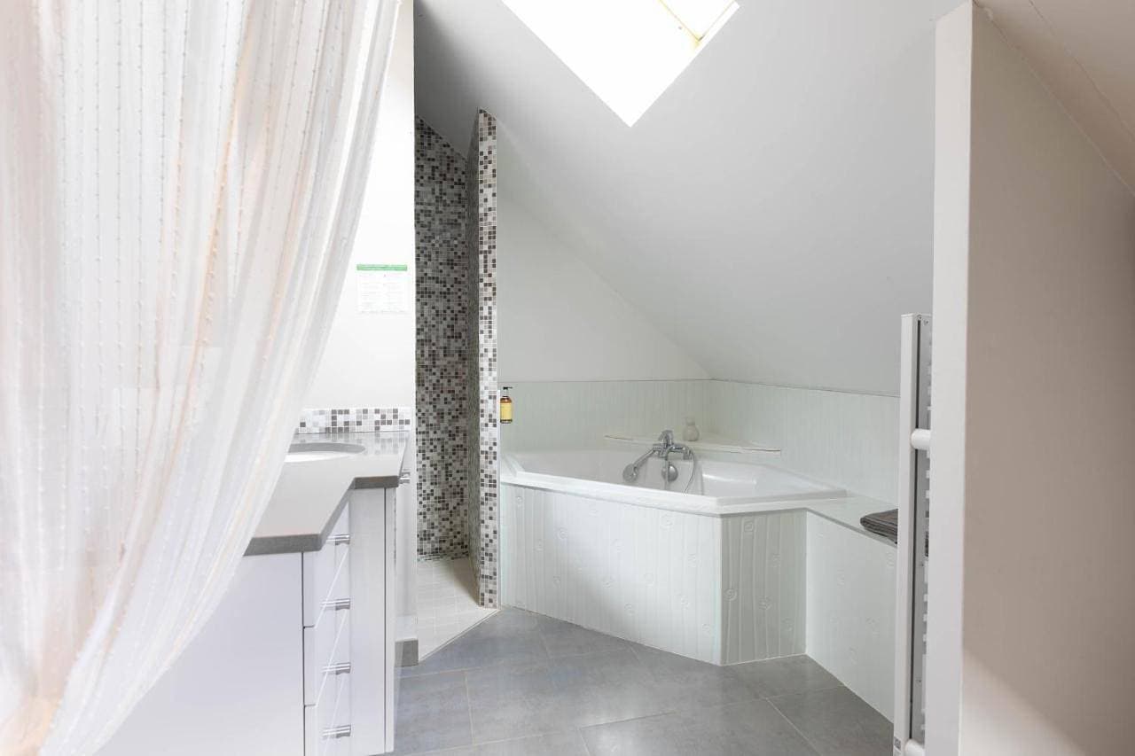 Foto 13 von 38: Suite Junior avec Bain, Accès Gratuit à la Piscine et au Spa