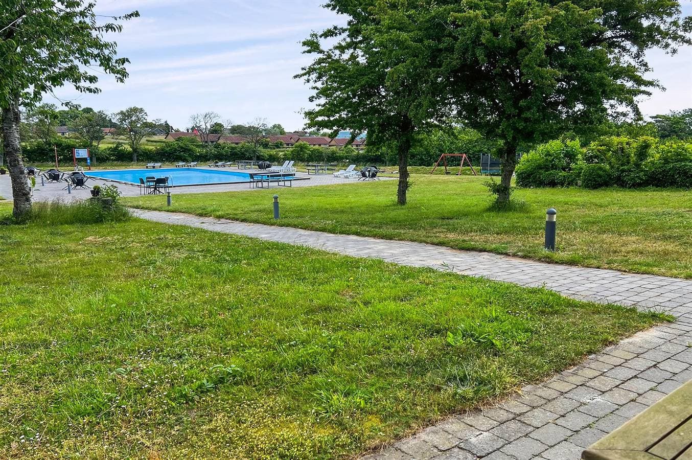 Foto 10 von 24: Pet friendly apartment in Aakirkeby with outdoor swimming pool