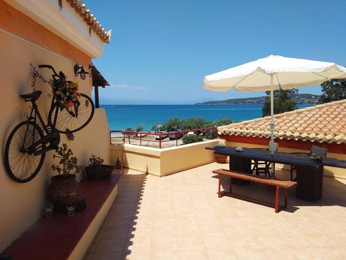Foto 2 von 16: Apartment with Sea View - Upper Floor