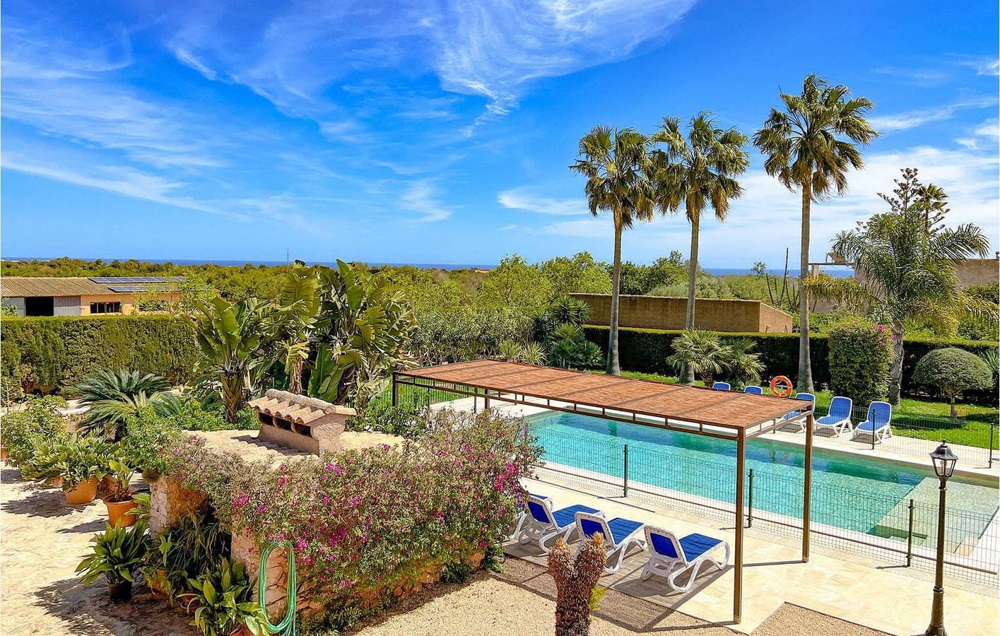 Foto 4 von 43: Sonniger Rückzugsort mit Pool und Terrasse in s'Horta