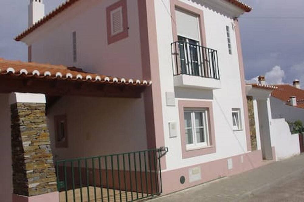 Foto 8 von 18: Haus in der Nähe von Praia do Cavaleiro