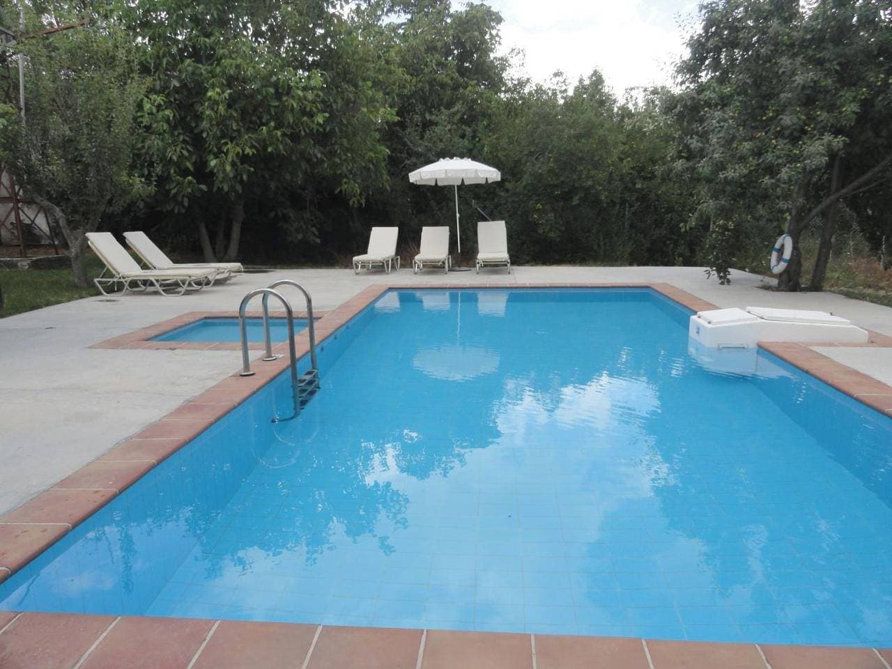 Foto 4 von 37: Three-Bedroom Villa with Private Pool