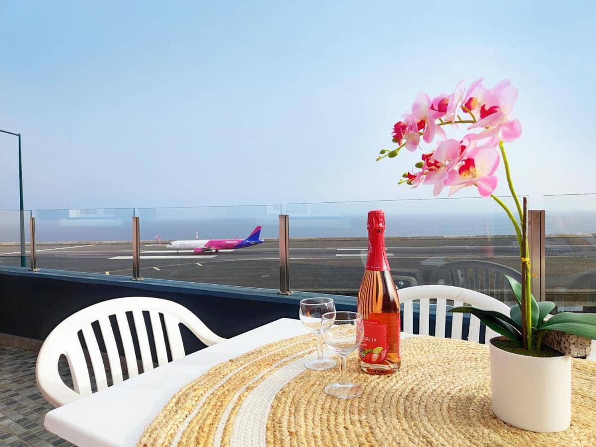GATEONE AL Airport View House 1