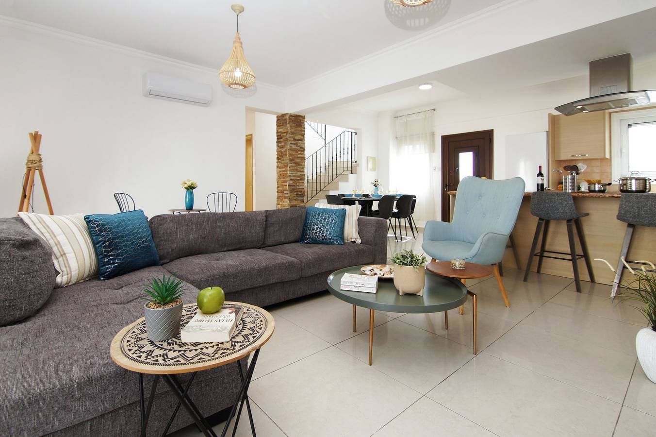 Foto 11 von 35: Villa für 8 Personen mit Balkon