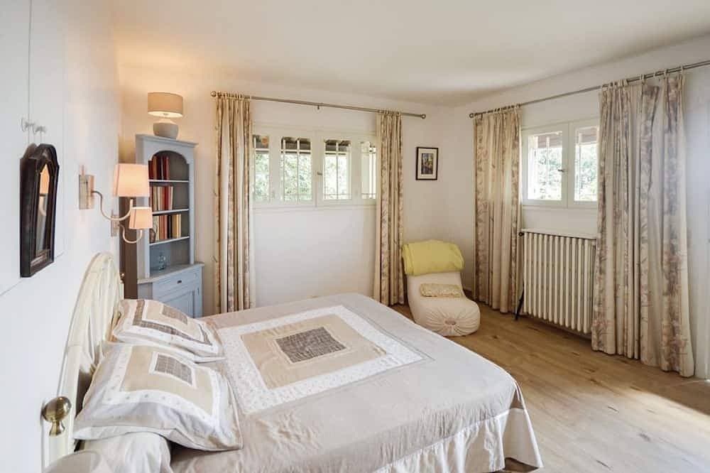 Foto 2 von 18: Schöne Villa an der französischen Riviera Pool und Terrasse