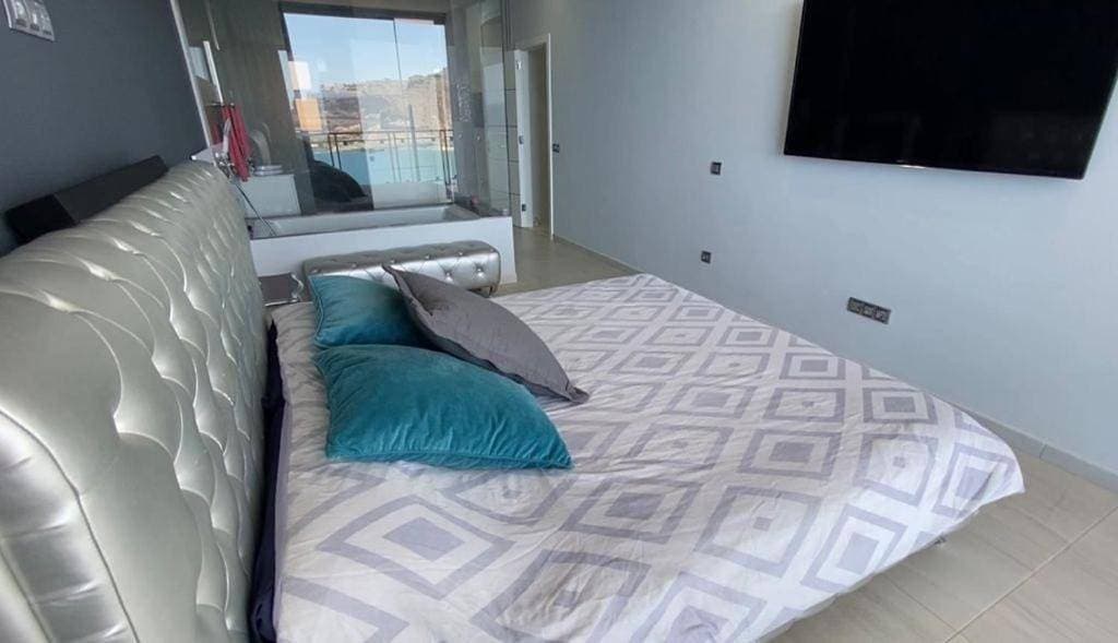 Foto 11 von 25: Penthouse In The Sea, Tauro