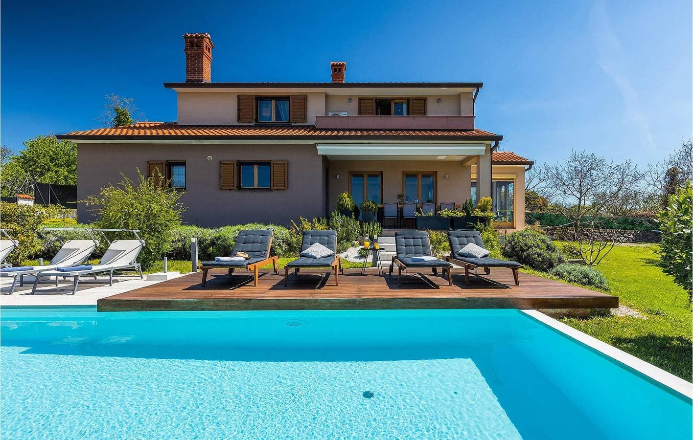 Foto 12 von 58: Gemütliche 2-Zimmer-Wohnung mit Pool, WLAN und Parkplatz in der Nähe von Restaurants