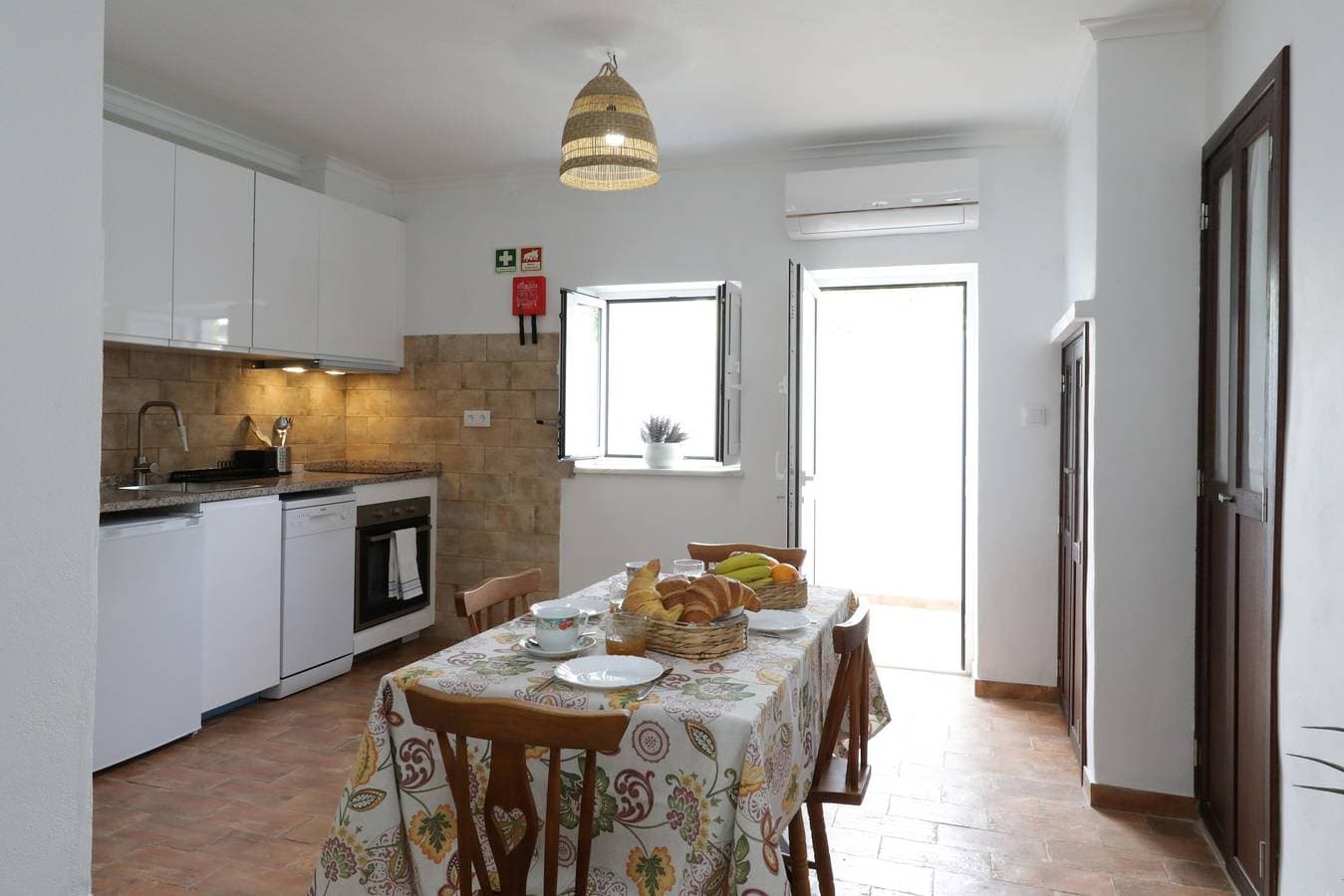 Foto 4 von 9: Ferienhaus 'Acolhedora Tradicional' mit privater Terrasse, WLAN und Klimaanlage