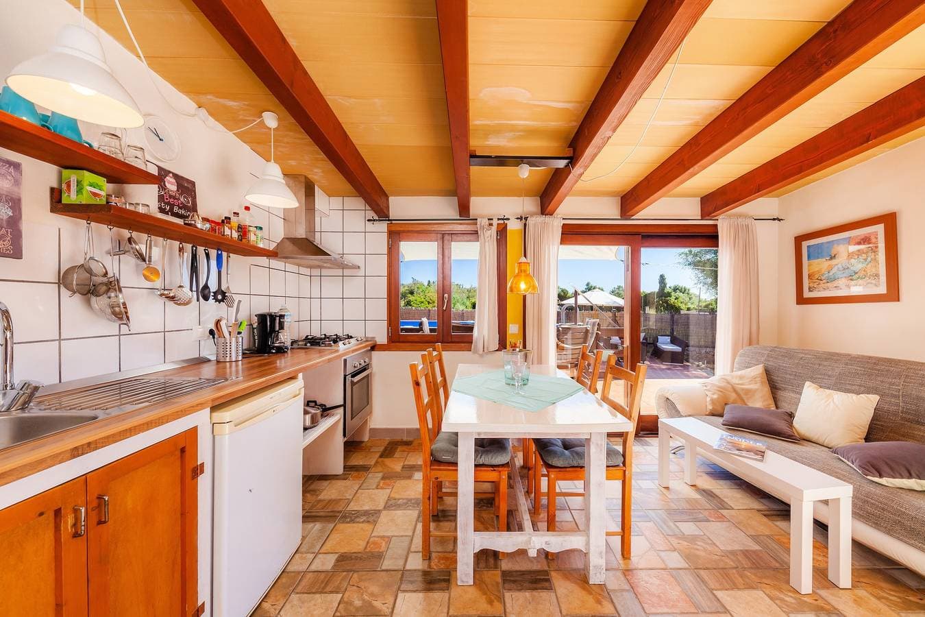 Foto 3 von 22: Gästehaus 'Ferienwohnung Tina Capdepera' mit privatem Pool, WLAN und Klimaanlage